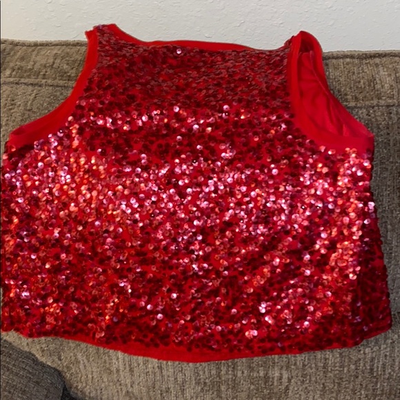 Top - Picture 2 of 4